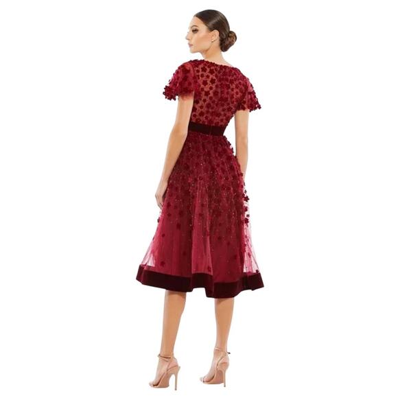 Mac Duggal 67854 Floral Embellished Butterfly Sleeve Velvet Hem Dress Size 10 - Picture 3 of 7